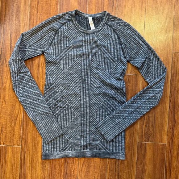Lululemon Rest Less Pullover - Picture 3 of 10